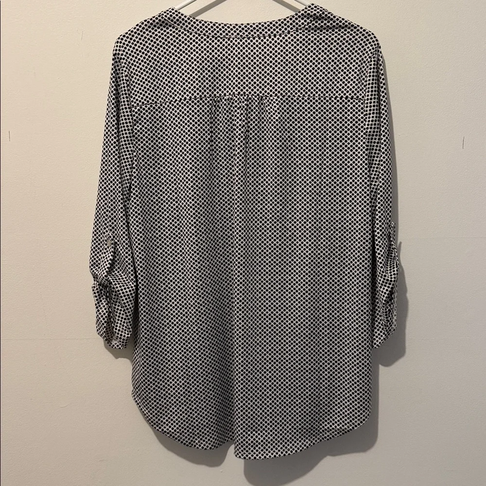 Women’s NY Collection Black and White Patterned Blouse - Picture 5 of 7